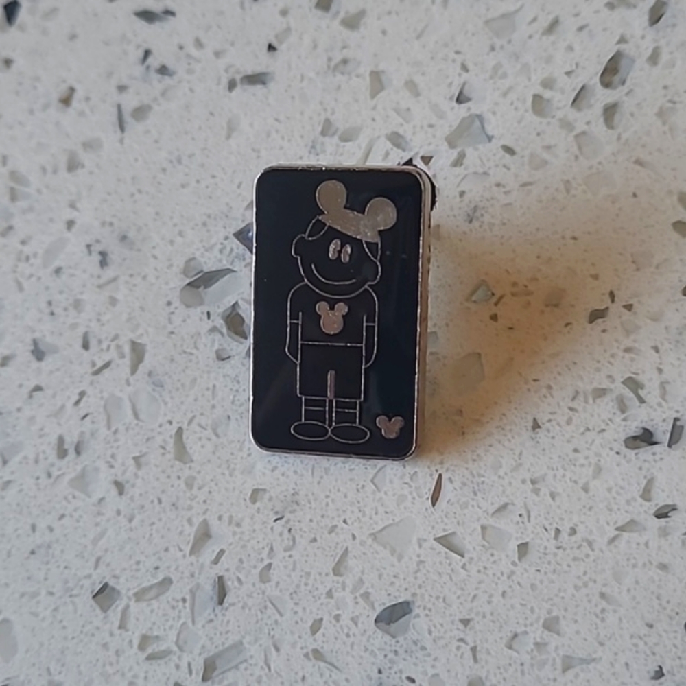 Official Disney Parks Window Sticker Family Member Pin